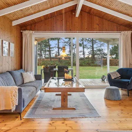 Idyllic Family Summer House 75 Meters From Coast Holiday home