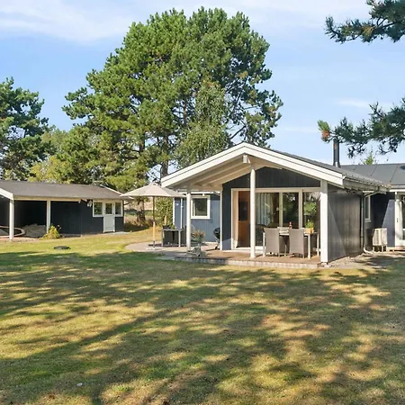 Idyllic Family Summer House 75 Meters From Coast Holiday home *