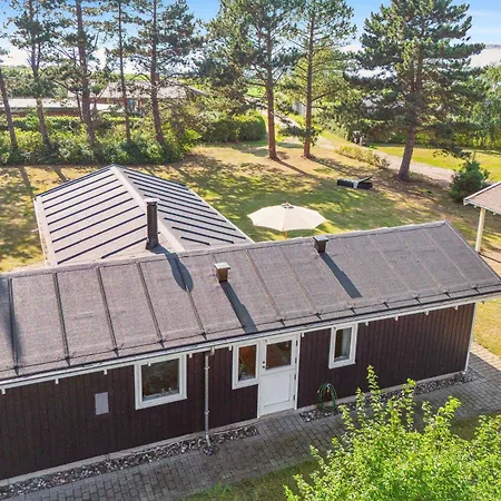 Idyllic Family Summer House 75 Meters From Coast *