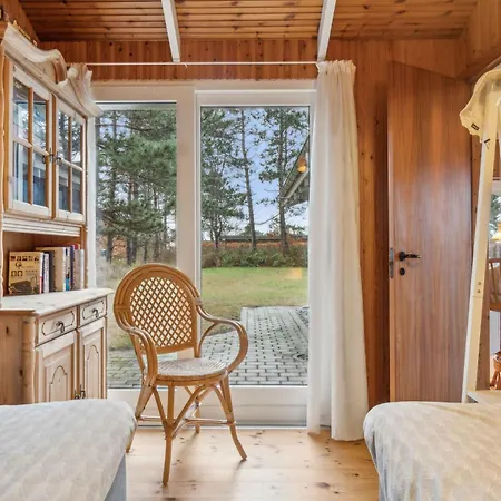 Idyllic Family Summer House 75 Meters From Coast Holiday home *
