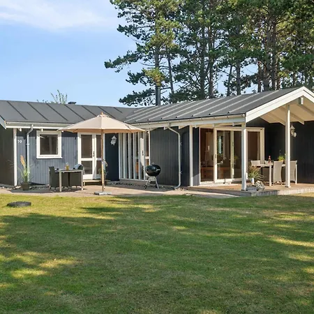 Idyllic Family Summer House 75 Meters From Coast Casa vacanze *
